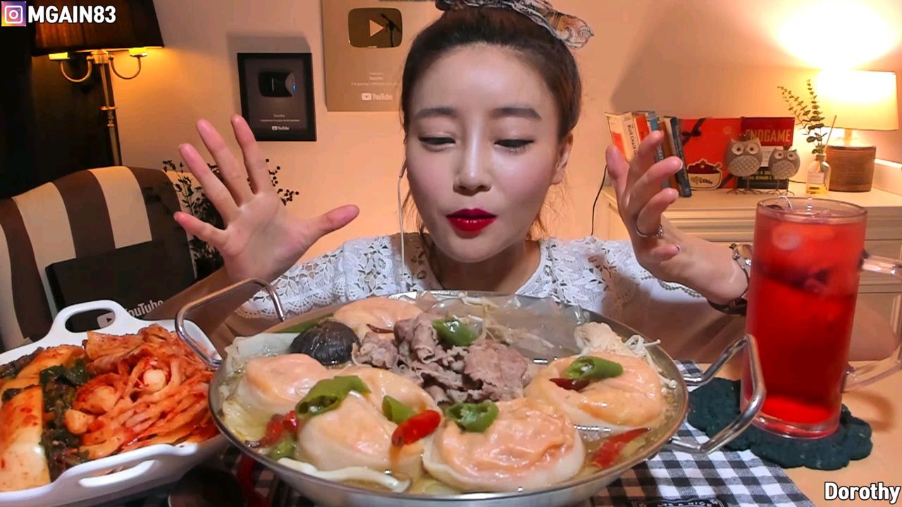 【Dorothy】青阳辣椒牛肉宽粉饺子火锅